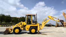 Komatsu Beko Loder